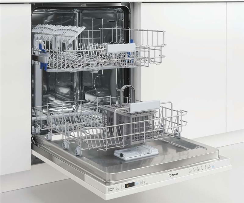 Вбудована посудомийна машина Indesit DIC3B+16A