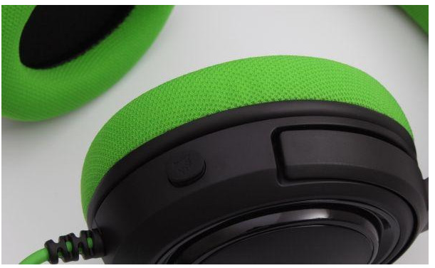 Гарнитура Corsair HS35 Green (CA-9011197-EU)