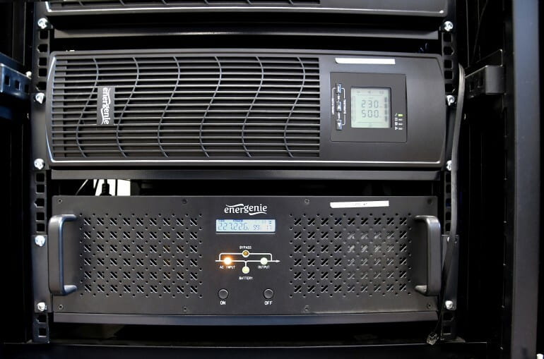 ИБП EnerGenie UPS-RACK-1500 1500VA, Line Int., AVR, 3xIEC+2xSchuko, USB, LCD, RJ11