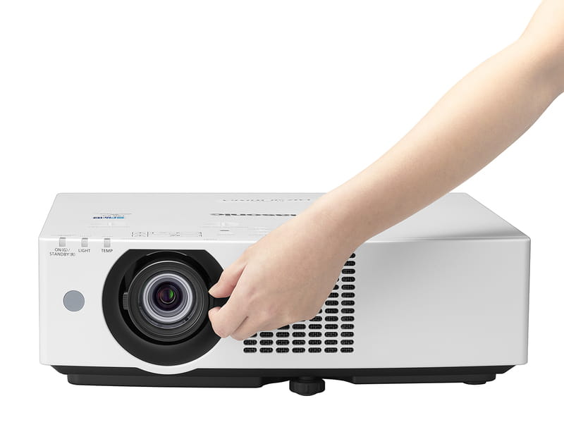 Проектор Panasonic PT-VMZ50