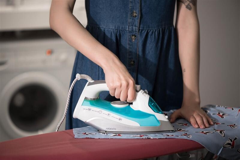 Праска Ardesto IR-C2228-TQ