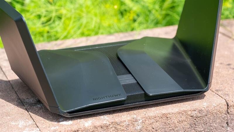 Маршрутизатор Netgear Nighthawk AX12 (RAX120-100EUS)
