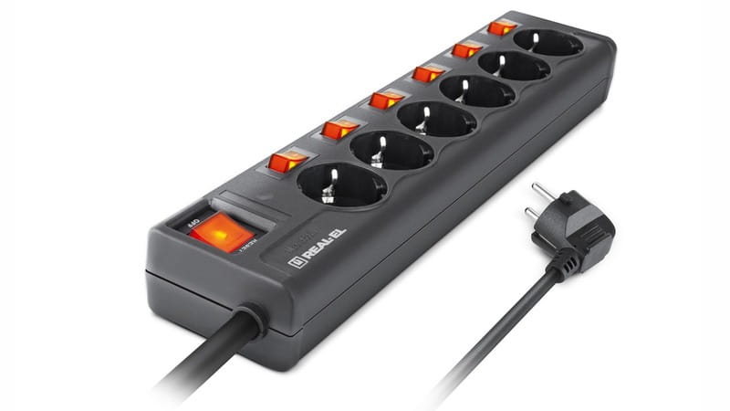 Фильтр питания REAL-EL RS-6 Extra 3 м черный