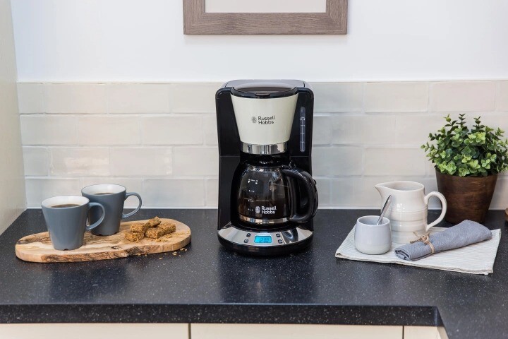 Кофеварка капельная Russell Hobbs 24033-56 Colours Plus