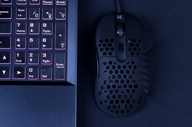 Мышь Dream Machines DM6 Holey Black USB