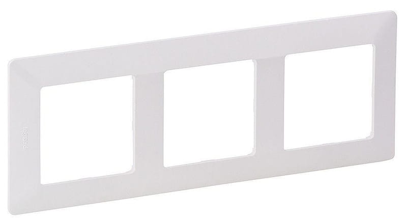 Рамка Legrand Valena Life (754003) потрійна, White