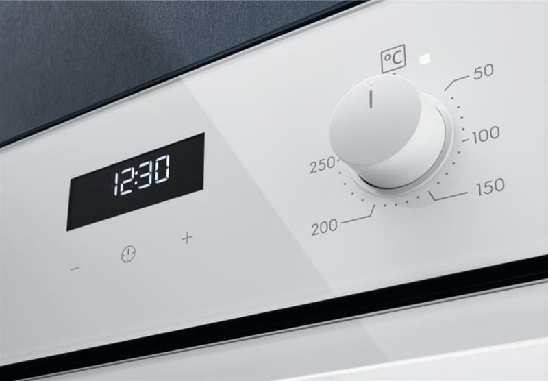 Духовой шкаф Electrolux EOF5C50BV